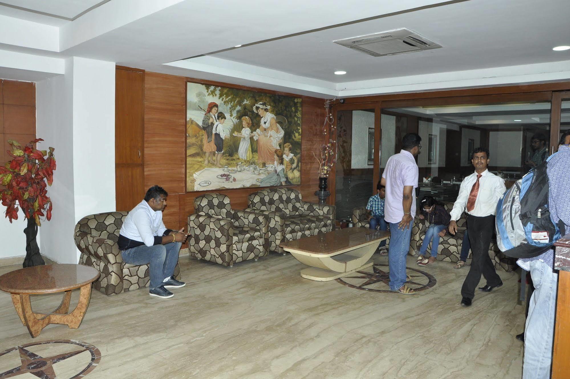 Hotel Fast Track Vadapalani 2*